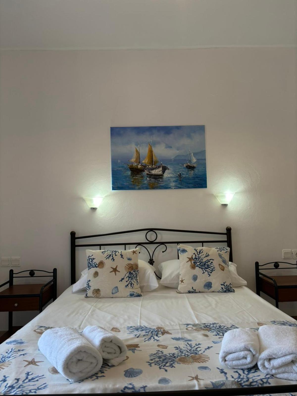 Kapetan Giannis Hotel Adamantas  Екстериор снимка