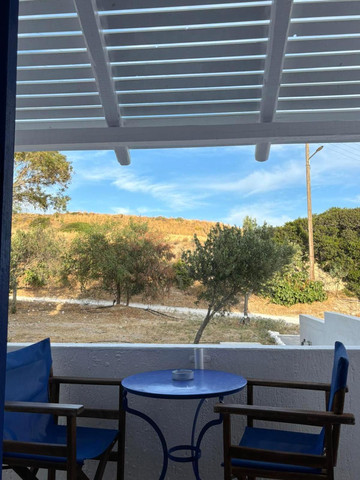 Kapetan Giannis Hotel Adamantas  Екстериор снимка